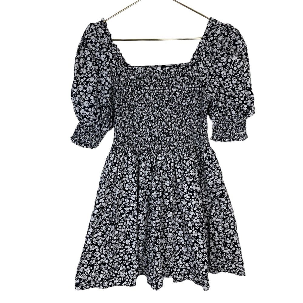 1. State Black White Floral Smocked Puff Sleeve Babydoll Mini Dress